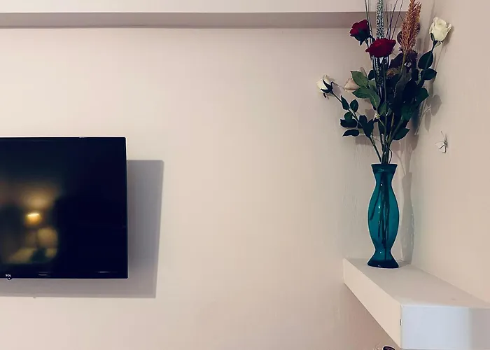 Apartamento Nona's House 1bd With A Garden In The Center By Mana Gers *
