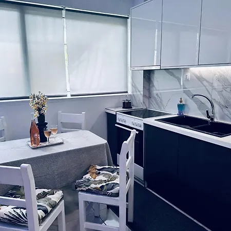 Nona's House 1bd With A Garden In The Center By Mana Gers