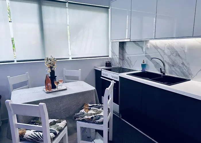 Nona's House 1bd With A Garden In The Center By Mana Gers